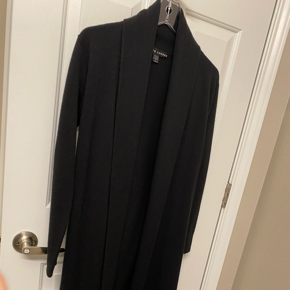 Long Ralph Lauren cashmere sweater. Excellent condition. Black.